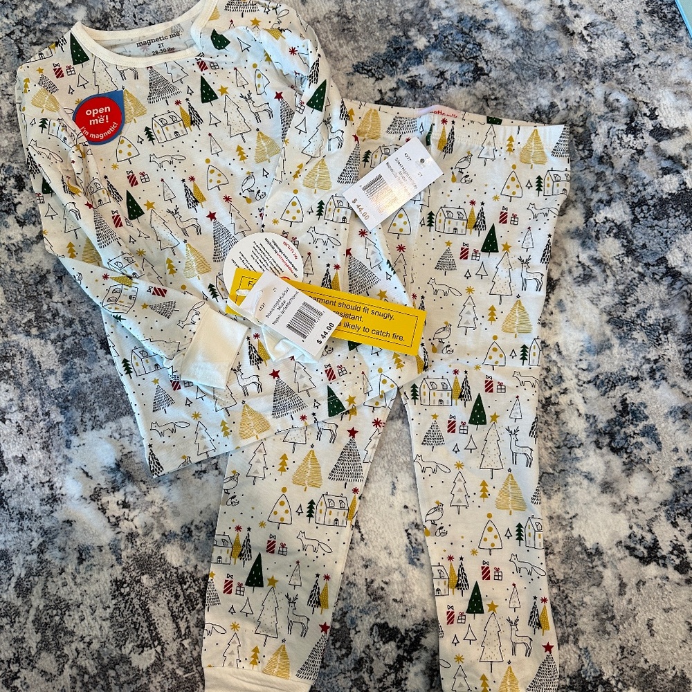 NEW Magnetic Me 2 Piece Pajama Set - 2T